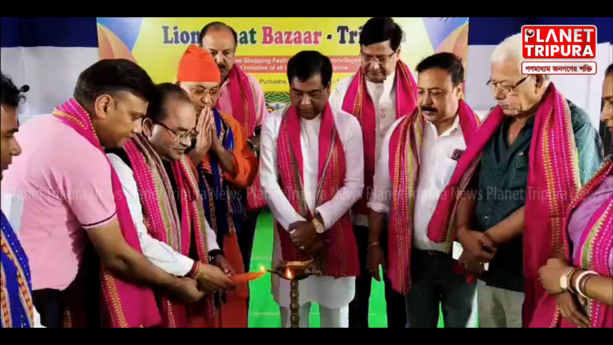 লায়ন্স ক্লাবের মেগা ফ্রি শপিং