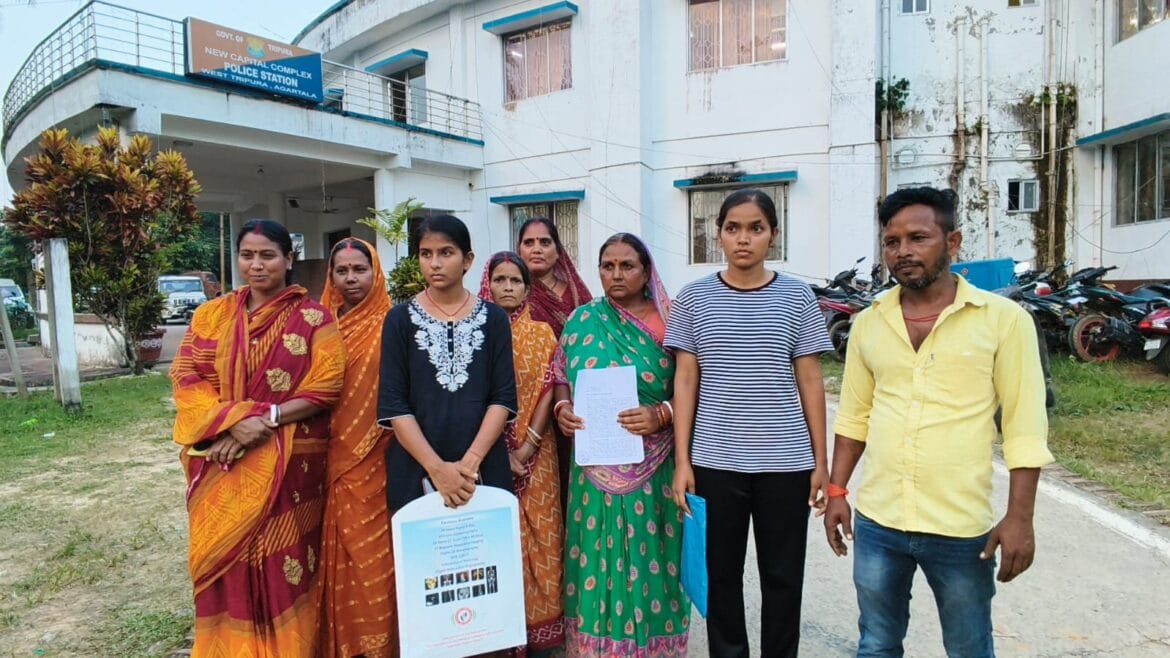 গোয়ালা বস্তিতে মিথ্যা মামলার অভিযোগ